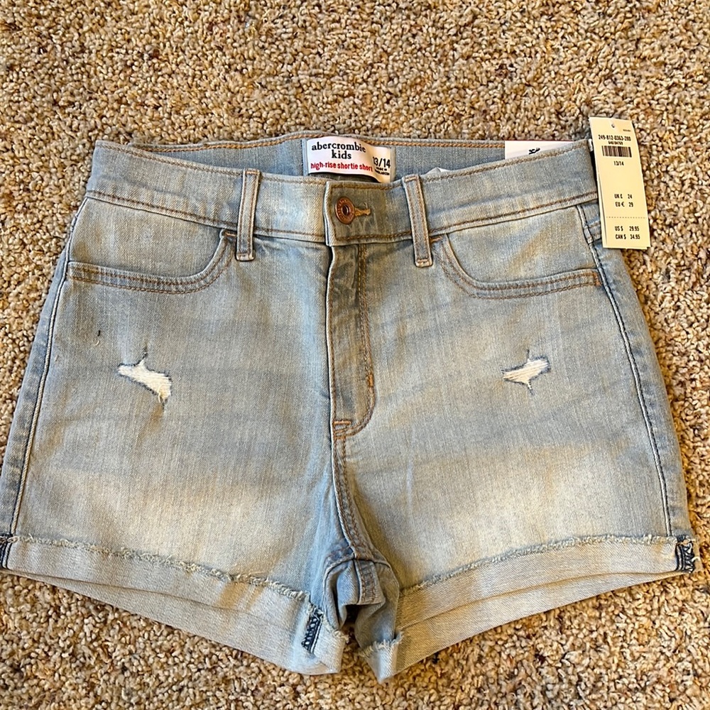 Abercrombie kids new distressed shortie shorts